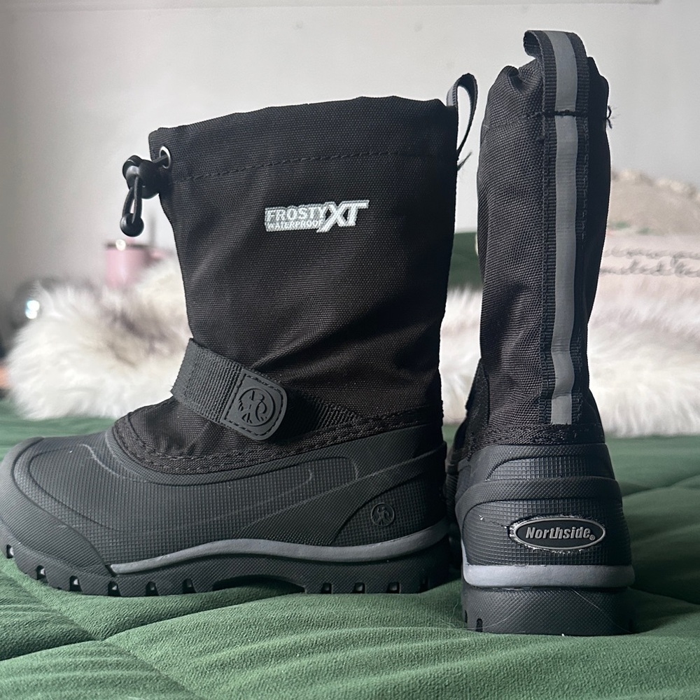 🏂Toddler Boys (Size 9) - 3M winterboots ❄️